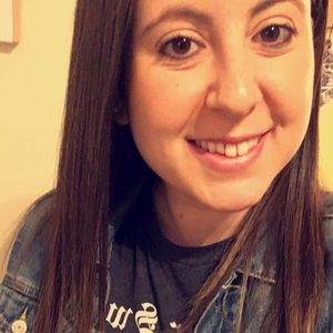 Meet your Posher, Leah